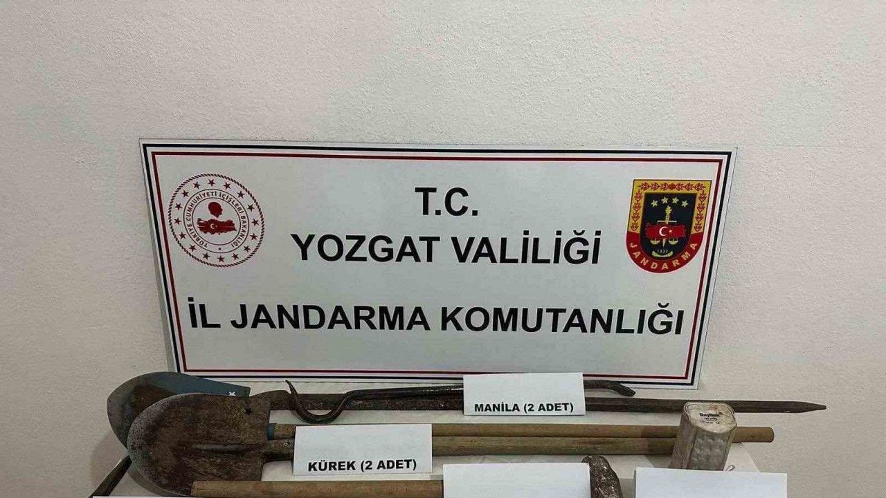 Yozgat’ta Kaçak kazı yapan baba oğula suçüstü yakalandı