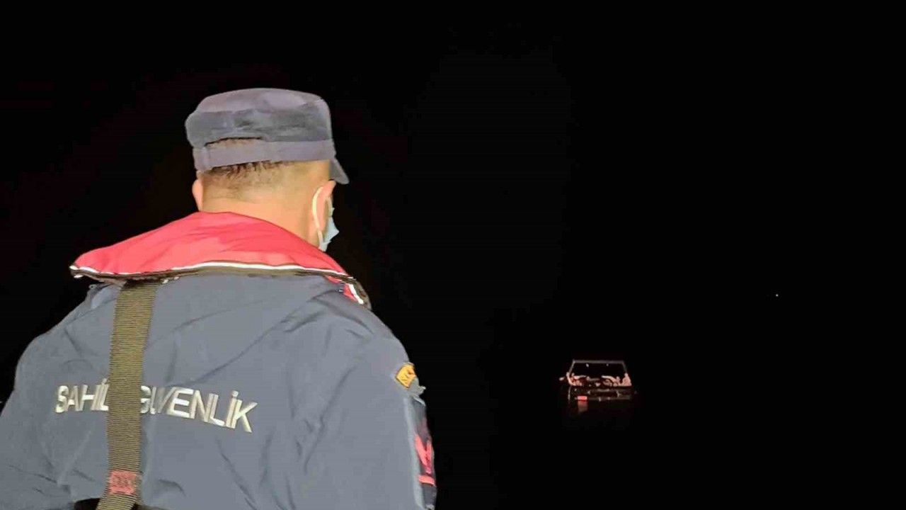 Yunanistan, 18’i çocuk 46 düzensiz göçmeni ölüme terk etti