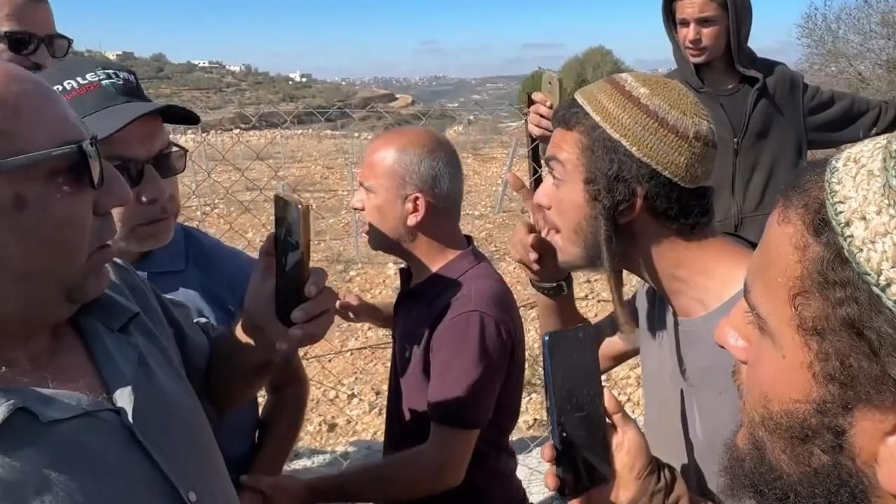 İsrailliler, Batı Şeria'da Filistinlilerin zeytin hasadını engelledi