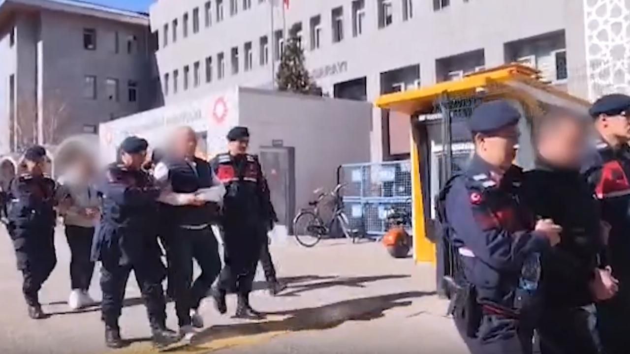 Trafik polislerine saldıran 3 kişi tutuklandı