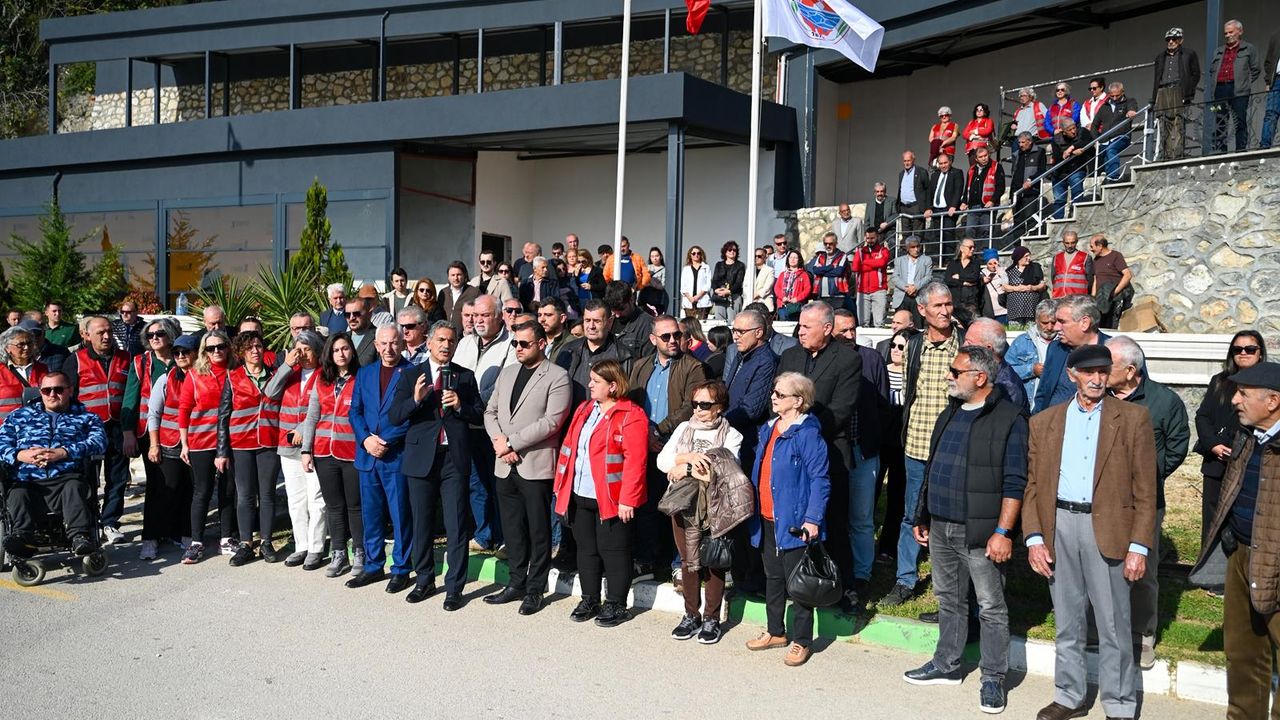Başkan Deviren: Gemlik Kafe halkın malıdır, yıktırmayacağız