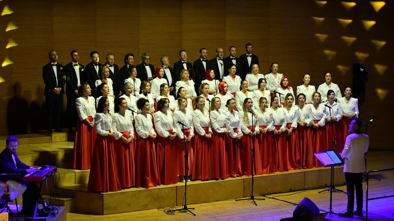 Nilüfer Konservatuvar Derneği ve SSD'den muhteşem Cumhuriyet konseri