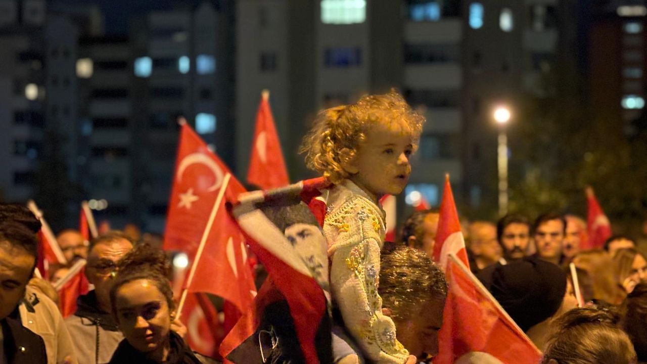 CHP Nilüfer Cumhuriyet için yürüdü