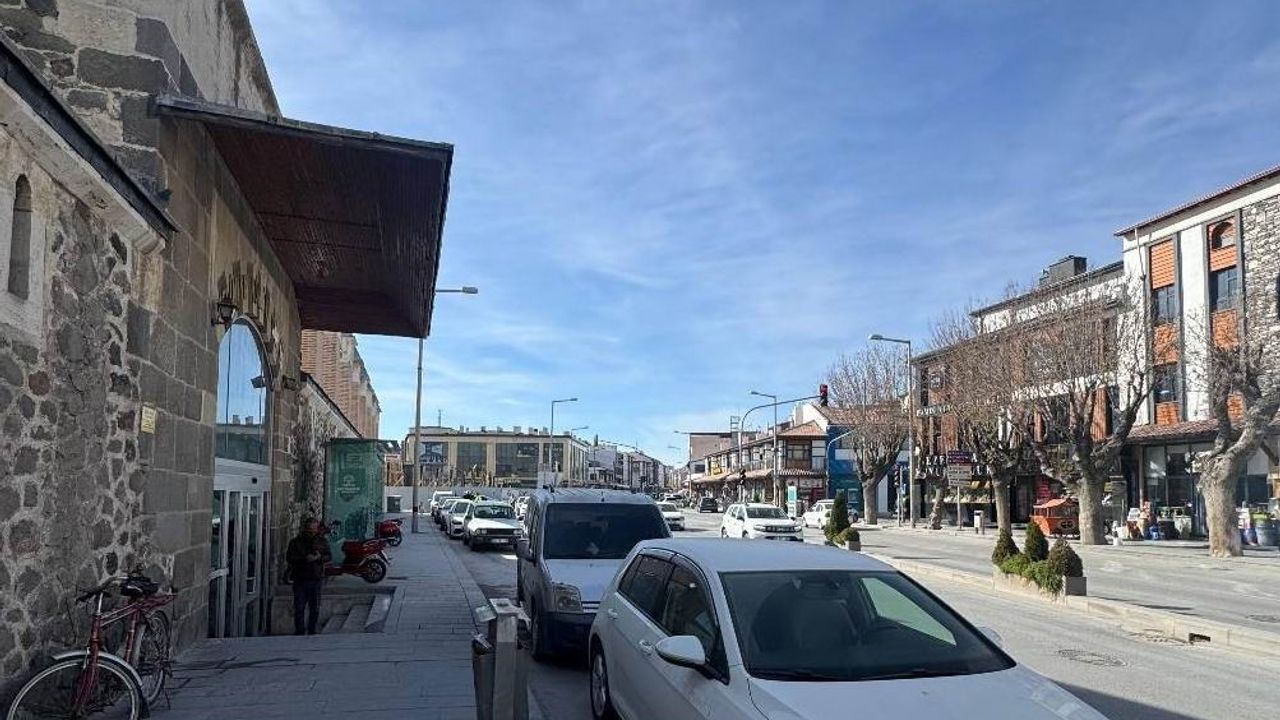 Karapınar’da polisten hatalı park denetimleri