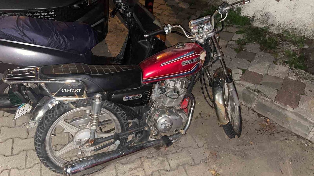 Marmaris'te motosiklet hırsızları polisten kaçamadı