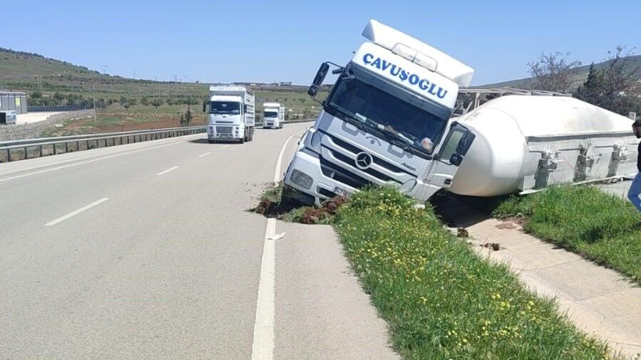 Kilis'te beton mikseri devrildi
