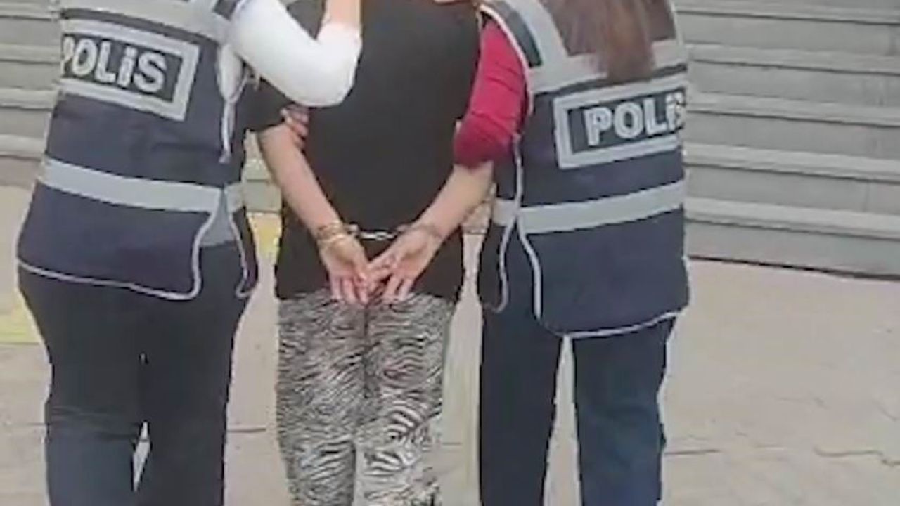 Hırsızlık suçundan 70 yıl cezası bulunan kadın polisten kaçamadı