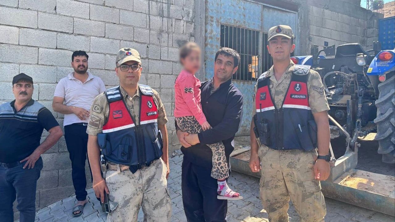 Kilis'te kaybolan down sendromlu çocuk jandarma ekiplerince bulundu