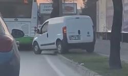 Bursa'da trafikten kaçmak için kaldırıma çıktı