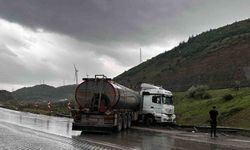 Osmaniye’de kontrolden çıkan tanker bariyerlere çarptı