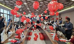 A Parti Bursa: 23 Nisan, bir ülkenin kaderini çocukların gözlerine yazdığı gün