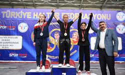 Naim Süleymanoğlu Spor Kompleksi’nde halter rüzgarı