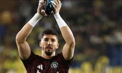 Dev final öncesi Manchester United'da Altay Bayındır kararı
