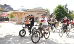 Bisiklet tutkunları Yenişehir'de doğa ve çevre için pedalladı
