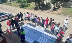 Karacabey'de Trafik Haftası kapsamında çocuklara eğitim verildi