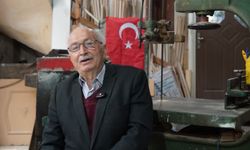 Bursa'da 64 yıldır ahşap ile iç içe hayat sürüyor
