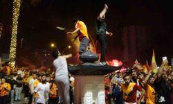 Adana’da şampiyonluk kutlamasında olay: Adana Demirspor taraftarları ile Galatasaraylılar birbirine girdi