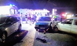 Adıyaman’da, iki otomobil çarpıştı: 5 yaralı