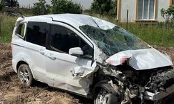 Batman’da kamyonet şarampole yuvarlandı: 2 yaralı
