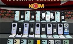 Batman’da takibe alınan otomobilde kaçak telefonlar ele geçirildi