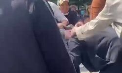 Bursa'da çocukların okuma bayramında veliler böyle kavga etti