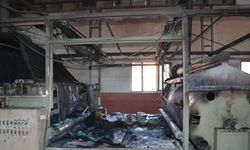Demirci’de yün halı dokuma fabrikasında yangın çıktı