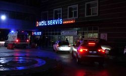 "Dur" ihtarına uymayan otomobili kovalan motosikletli asayiş ekibinin çarptığı yaya ağır yaralandı