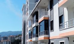 Düzce’de 6 katlı binada korkutan yangın