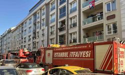 Eyüpsultan’da 7 katlı binanın çatısı alev alev yandı: Yangın iki binaya sıçradı