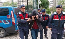 İnternetten izleyip 5. kattaki evini uyuşturucu tarlasına çevirdi