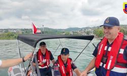 Jandarma 24 saat görevde: Sapanca Gölü didik didik denetlendi