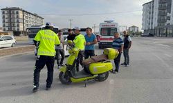 Kamyonet ile motosiklet çarpıştı: 1 yaralı
