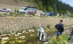 Kastamonu’da yoldan çıkan otomobil dereye uçtu: 1 ölü, 1 yaralı