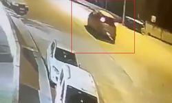 Kontrolden çıkıp park halindeki araçlara çarpan sürücü kayıplara karıştı