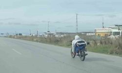 Motosiklet sürücüsü trafik kurallarına meydan okudu
