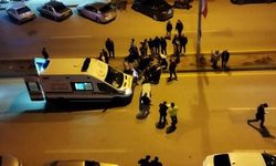 Motosiklet yolun karşısına geçen yayaya çarptı: 2 yaralı