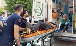 Otomobil ile motosiklet çarpıştı: 2 yaralı