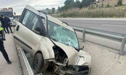 Refüje giren hafif ticari araçta 3 kişi yaralandı