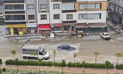 Sinop’ta dolu ve sağanak hayatı olumsuz etkiledi