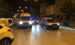 Taşova’da yaşlı adama çarpan motosikletli olay yerinden kaçtı