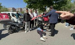 Tekirdağ’da iki motosikletin kafa kafaya çarpıştığı feci kaza kamerada