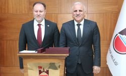 KKTC Cumhuriyet Meclisi Başkanı Öztürkler Diyarbakır Valiliğini ziyaret etti