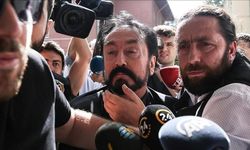 Adnan Oktar'a kara paradan beraat : Kadınların bana sevgisi çok kıskanıldı