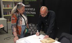 Ödüllü yazar Yavuz Ekinci Nilüfer’de okurlarıyla buluştu