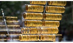 Güçlü dolar altını düşürüyor