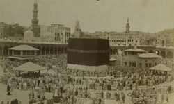 Mekke'ye girmek için Müslüman olan Avrupalı 'casus' Kâbe'nin tarihi fotoğraflarını nasıl çekti?
