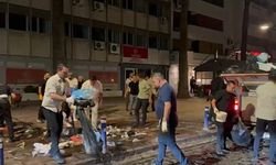 İş başa düştü, biriken çöpleri Başkan Cemil Tugay topladı