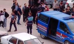 İki grup arasında sopalı ve bıçaklı kavga!