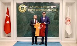Bakan Kurum, Galatasaray Spor Kulübü Başkanı Özbek’i kabul etti