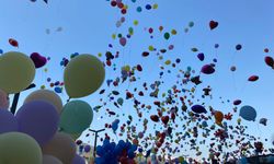 Binlerce balon 6 yaşındaki Erhan ve arkadaşları için uçuruldu
